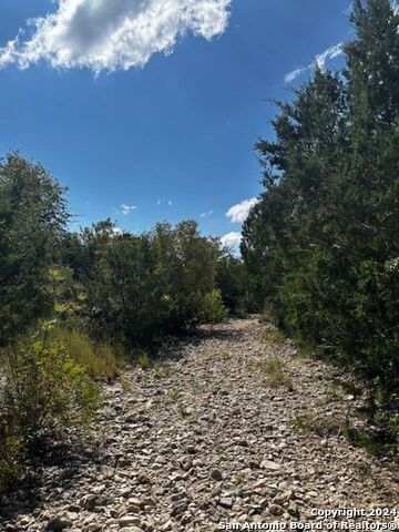 Listing photo id 7 for Tbd - Sd 28563 Sd-28563