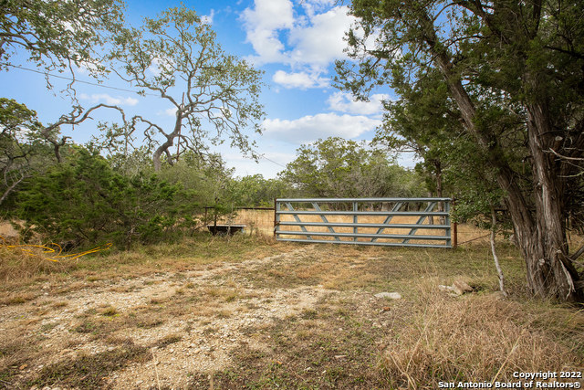 Image 2 of 15 For 0 Buffalo Springs