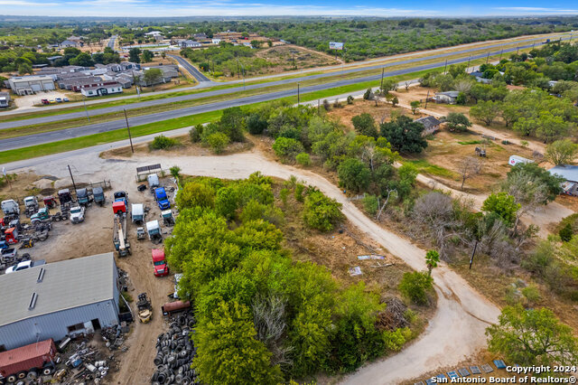 Image 5 of 10 For 16825 Interstate 35