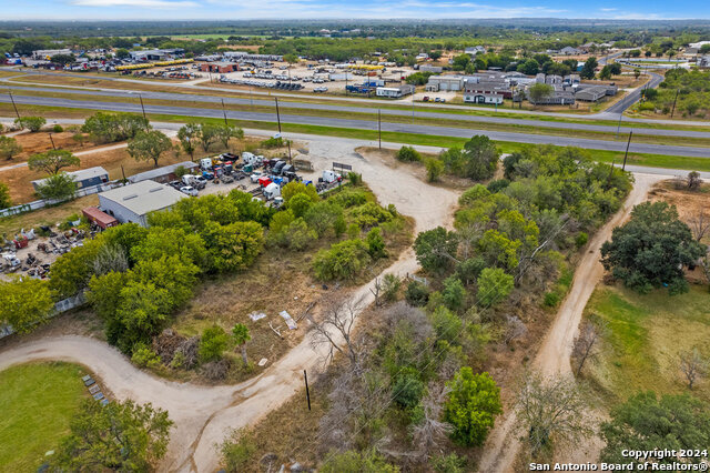 Image 7 of 10 For 16825 Interstate 35