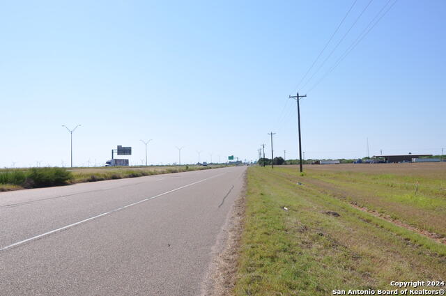 Image 15 of 21 For 000 Expressway 77 S