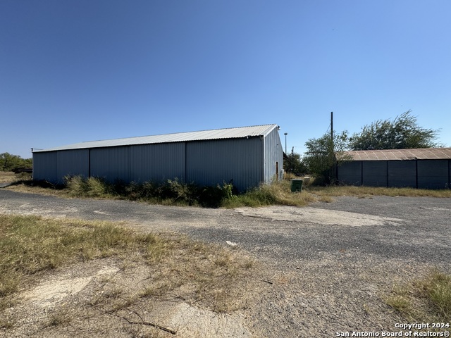 Image 18 of 29 For 2700 & 2704 Old Uvalde