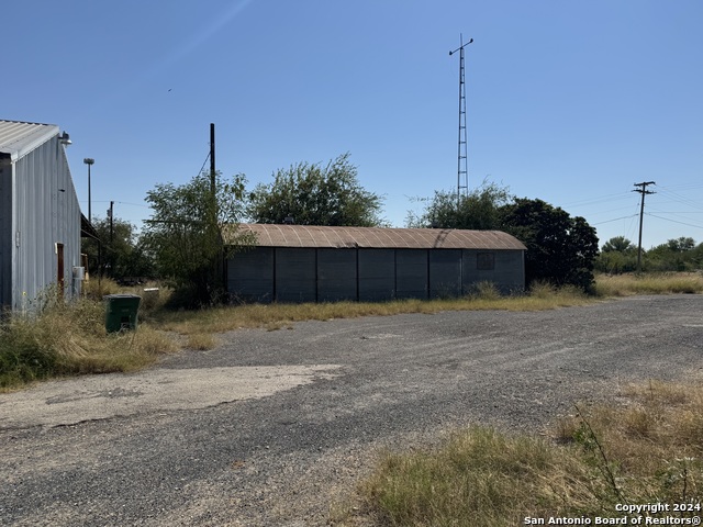 Image 19 of 29 For 2700 & 2704 Old Uvalde