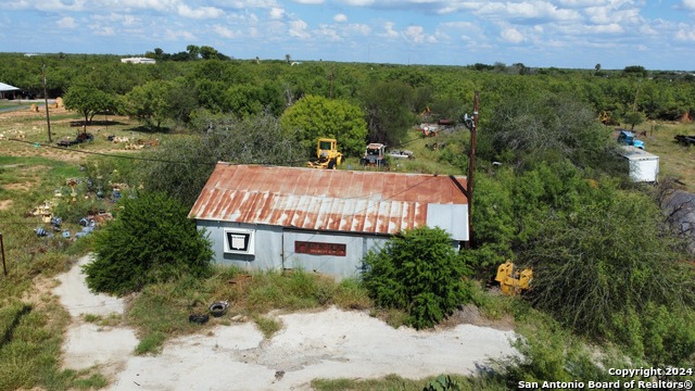 Image 20 of 29 For 2700 & 2704 Old Uvalde