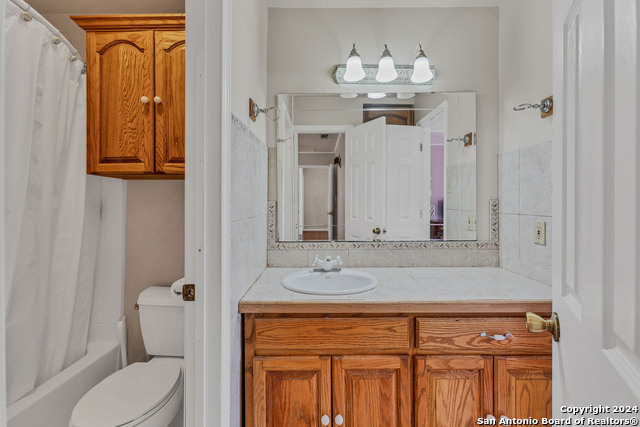 Listing photo id 22 for 2929 Overview Dr