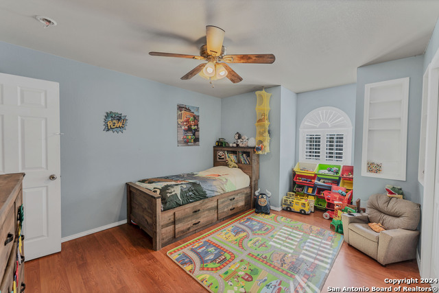 Listing photo id 28 for 2929 Overview Dr