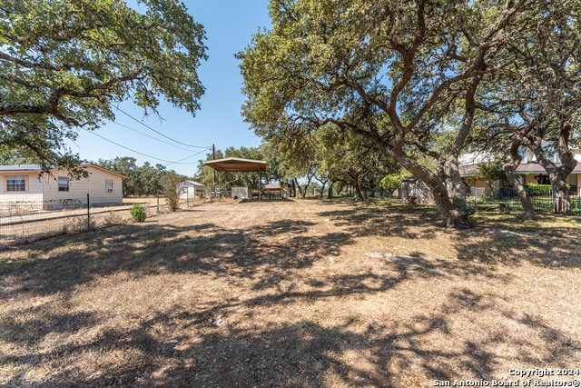 Listing photo id 46 for 2929 Overview Dr