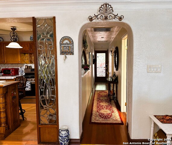 Image 16 of 27 For 2431 Houston St E