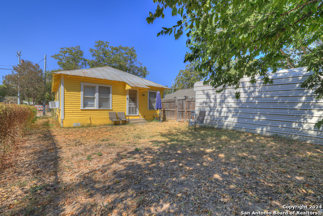 Image 14 of 16 For 1029 Milam St N