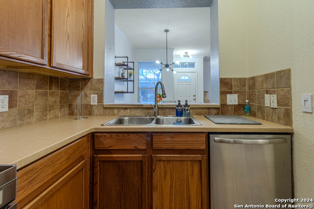 Image 11 of 22 For 2514 Grayson Cir