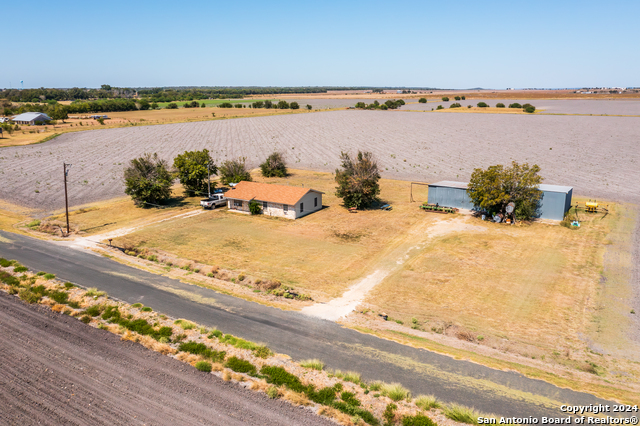 Details for 865 County Road 5718, Natalia, TX 78059