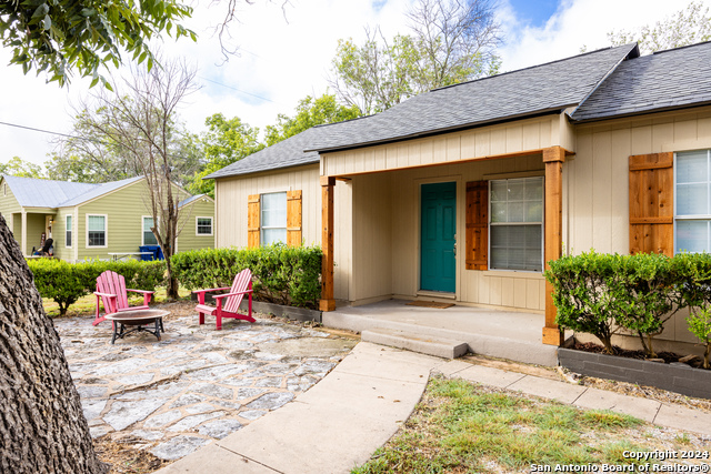 Details for 311 Surber St, Kerrville, TX 78028