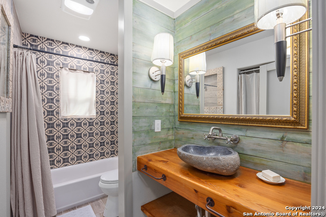 Image 14 of 20 For 311 Surber St