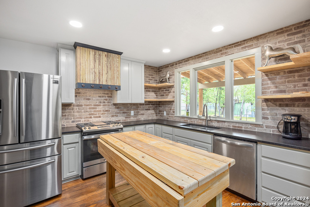 Image 7 of 20 For 311 Surber St