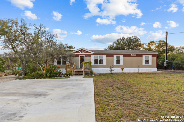 Details for 141 County Road 459, Hondo, TX 78861