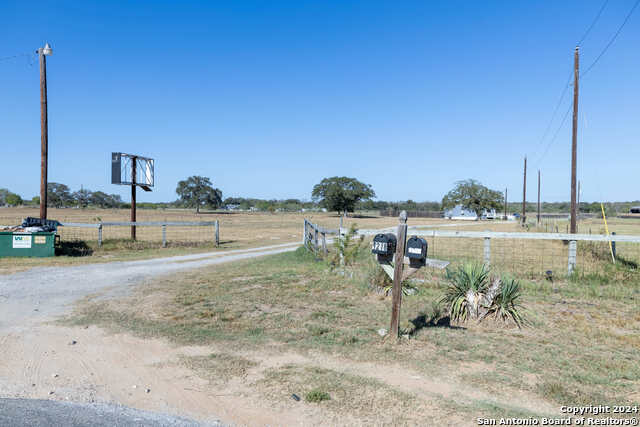 Details for 1216 County Road 304, Floresville, TX 78114