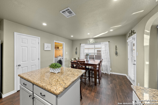 Image 12 of 43 For 7803 Beechnut Oak