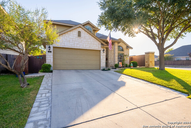 Image 2 of 43 For 7803 Beechnut Oak