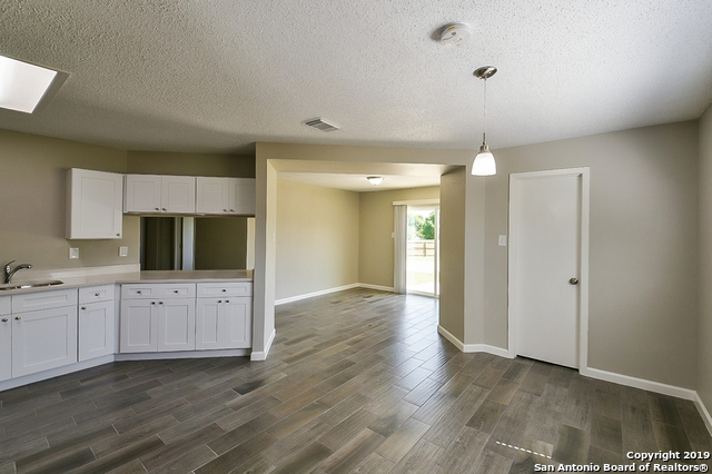 Image 8 of 17 For 8060 Coral Meadow Dr