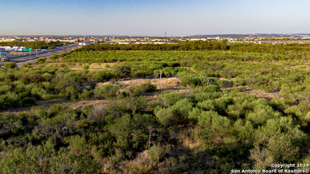 Image 8 of 17 For 4261 Interstate 35 N