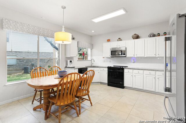 Image 11 of 23 For 8507 Knights Knoll Dr