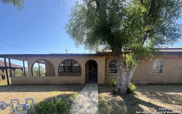 Details for 403 Retta St, Carrizo Springs, TX 78834