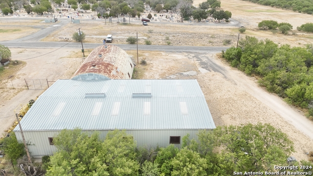 Listing photo id 17 for 2720 Old Uvalde