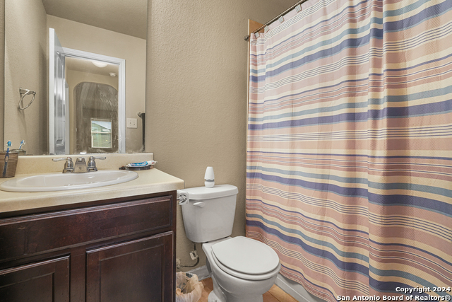 Listing photo id 20 for 7422 Equinox Corner