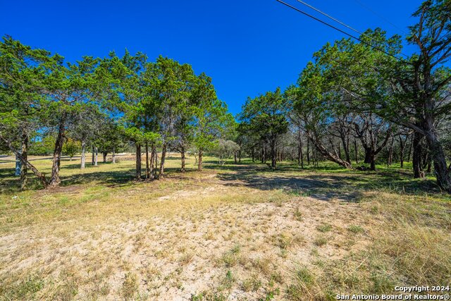 Details for 665 Town Creek Rd, Kerrville, TX 78028