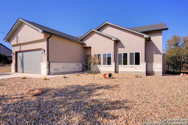 Details for 105 Eli Chandler E, Blanco, TX 78606