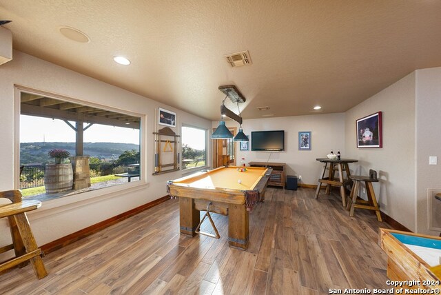 Listing photo id 24 for 112 Juniper Pt