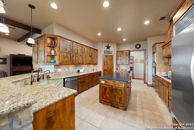 Listing photo id 5 for 112 Juniper Pt