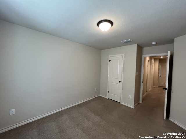 Image 21 of 27 For 7014 Lakeview Dr  101