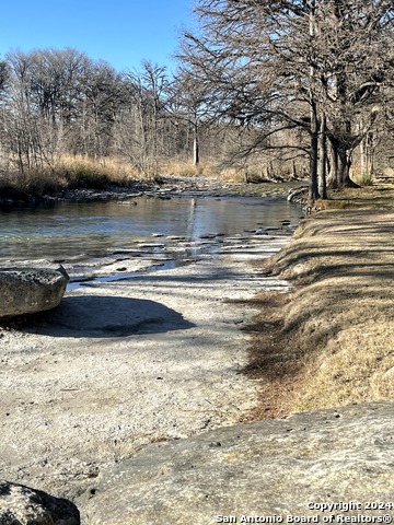 Listing photo id 78 for 416 Cold Spring River