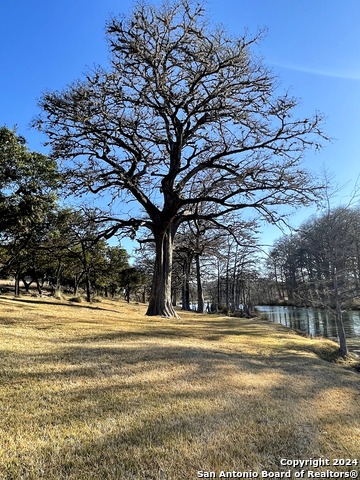 Listing photo id 89 for 416 Cold Spring River