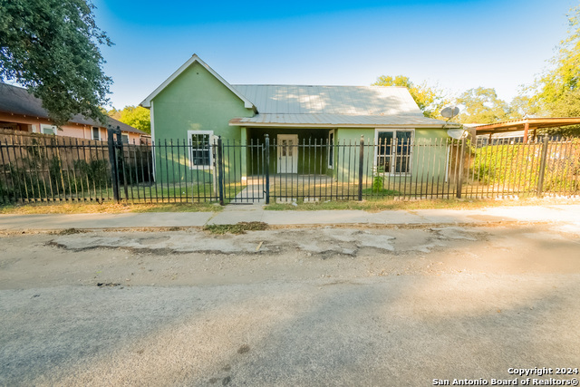 Details for 319 Vine St  , San Antonio, TX 78210