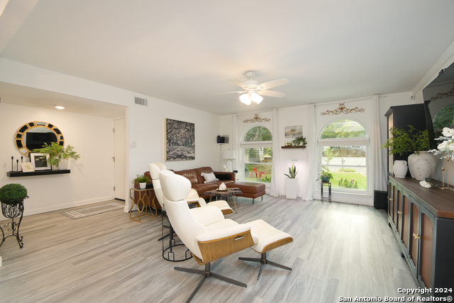 Image 5 of 26 For 13507 Scarsdale