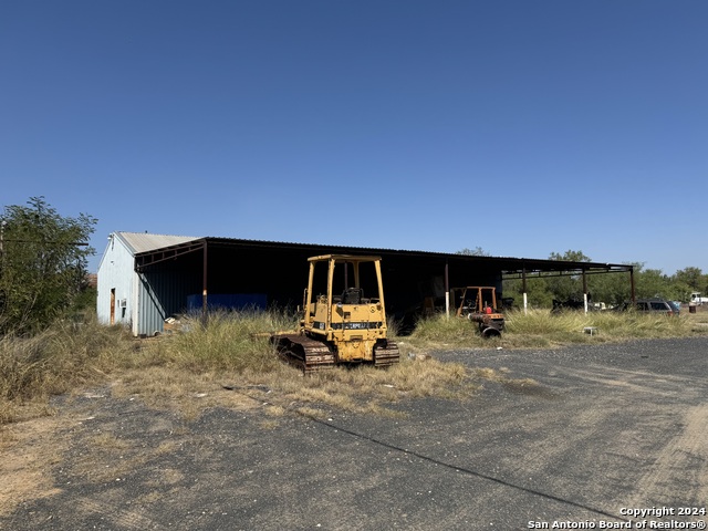 Image 9 of 21 For 2700 Old Uvalde