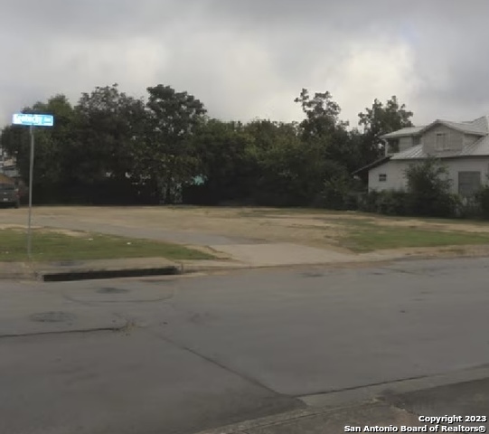 Image 2 of 6 For 1802 Zarzamora St N