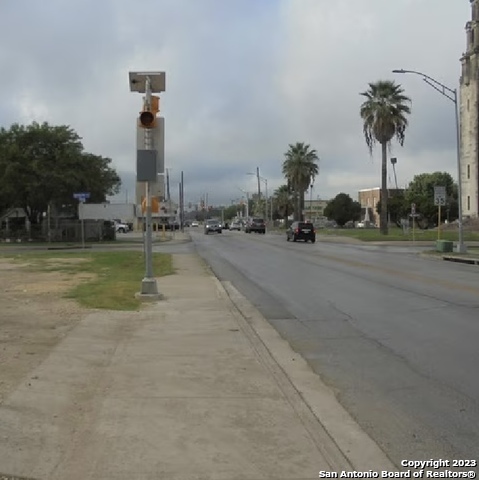 Image 4 of 6 For 1802 Zarzamora St N