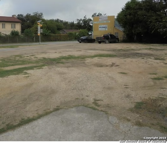 Image 6 of 6 For 1802 Zarzamora St N