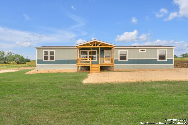 Details for 190 County Road 325, Jourdanton, TX 78069