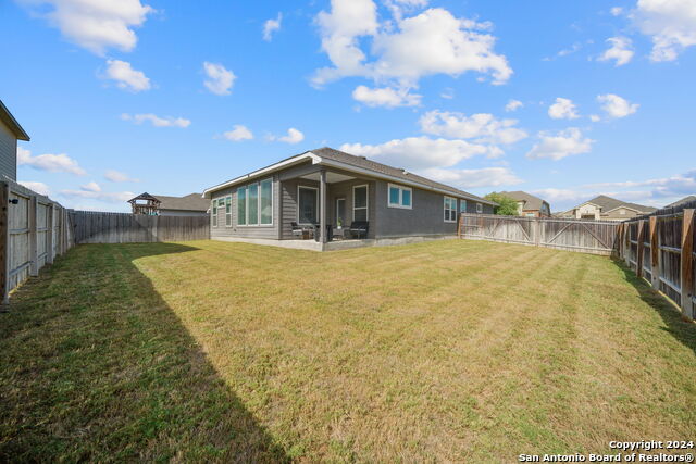 Listing photo id 23 for 3109 Morlanga Street