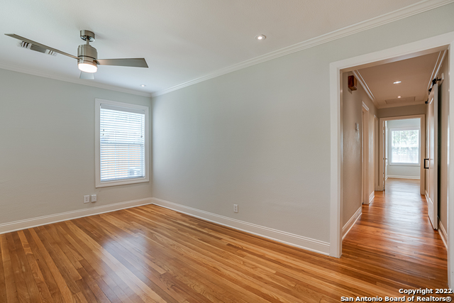 Image 10 of 20 For 526 Marchmont Ln