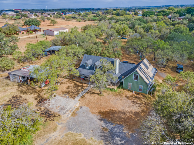 Details for 2018 3rd  , Floresville, TX 78114