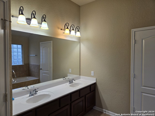 Image 10 of 23 For 23826 Viento Oaks