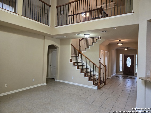 Image 6 of 23 For 23826 Viento Oaks