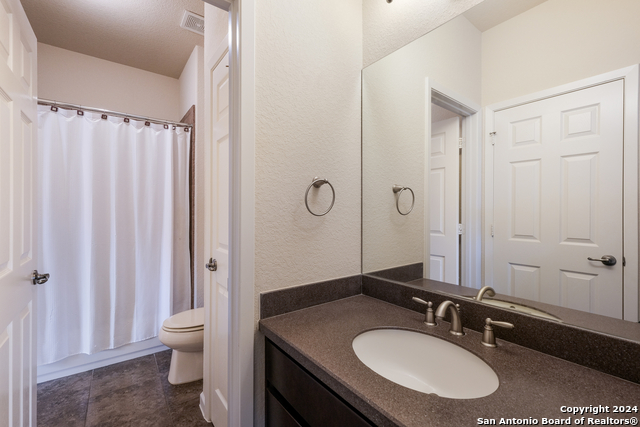 Image 18 of 26 For 25131 Estancia Circle