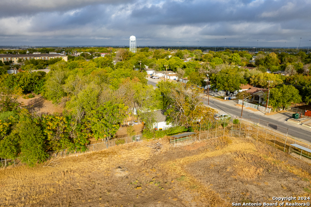 Image 9 of 24 For 3026 Weir Ave