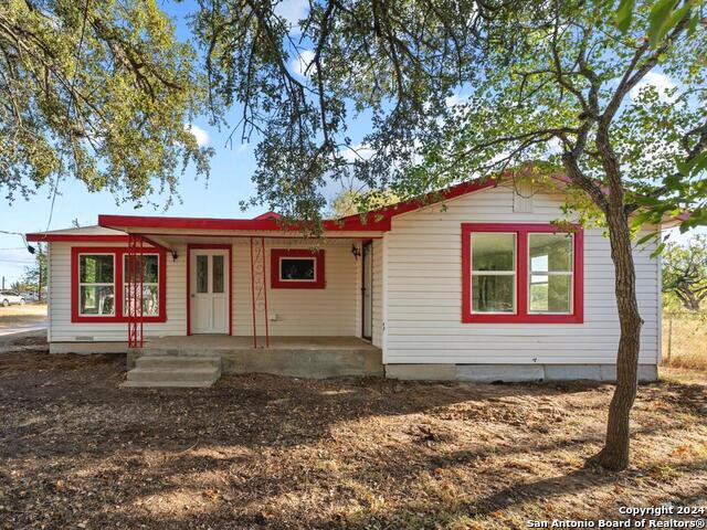 Details for 1224 Plum St, Floresville, TX 78114